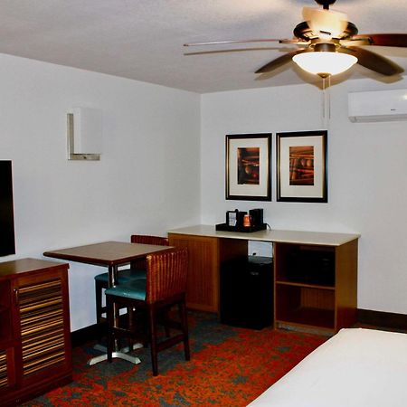 Seafarer Inn & Suites, Ascend Hotel Collection Jekyll Island Eksteriør billede