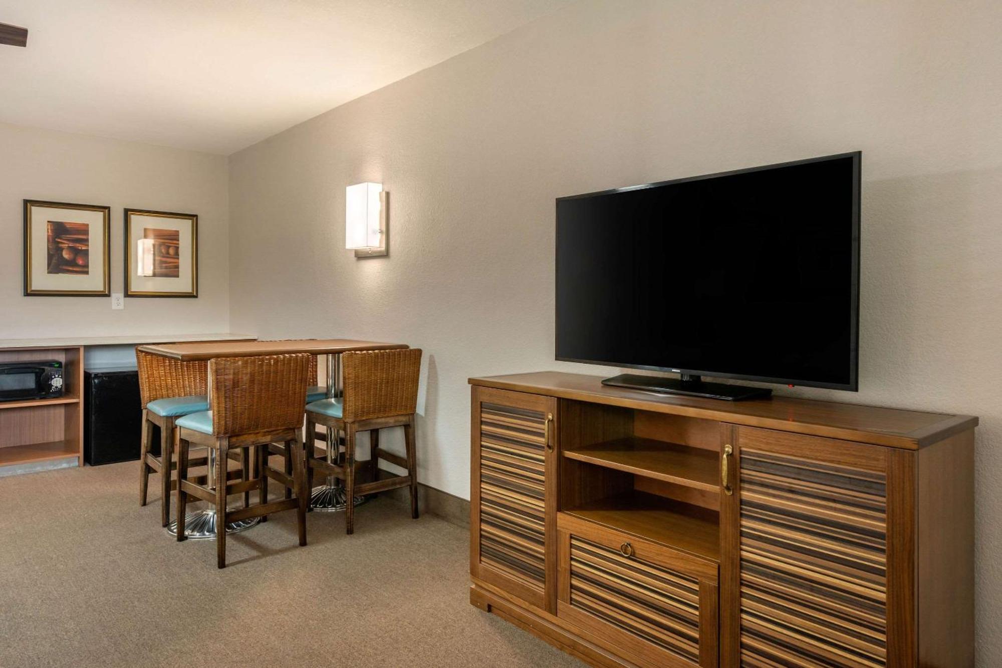 Seafarer Inn & Suites, Ascend Hotel Collection Jekyll Island Eksteriør billede